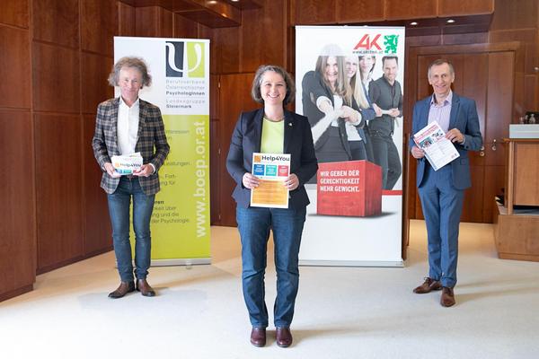 AK-Präsident Josef Pesserl (r.) mit Petra Ruprechter-Grofe, Leiterin der Landesgruppe Steiermark des Berufsverbandes Österreichischer PsychologInnen und Josef Zollneritsch, Leiter der Abteilung Schulpsychologie und Schulärztlicher Dienst in der Bildungsdirektion, Copyright: Temel, AK Stmk