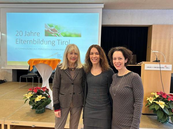 Dr. Karin Urban (Obfrau Elternbildung Tirol), MMag. Flora Papanthimou (Geschäftsführerin Elternbildung Tirol), Mag. Dr. Daniela Renn (Leitung BÖP Tirol)