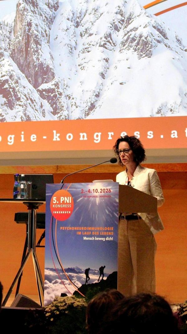Dr.in Daniela Renn bei Ihren Eröffnungsworten beim 5. PNI-Kongress in Innsbruck