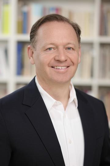 Assoz. Prof. Mag. Dr. Stefan Höfer