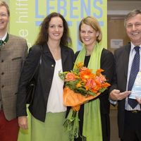 v.r.n.l. Bezirksvorsteher des 3. Bezirks, Erich Hohenberger beim Open-House, Mag. Ulla Konrad, Dr. Sandra Lettner, Dr. Christoph Kabas